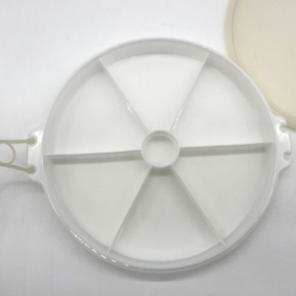 Tupperware 13" White 6 Way Storage/Snack/Veggie Container Removeable Handle/Lid - Picture 3 of 7